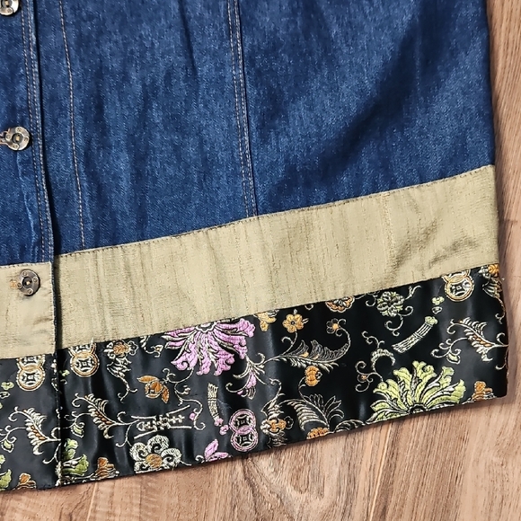 Capistrano Denim Jacket with Gold and Floral Silk Accents 2X - Picture 9 of 10